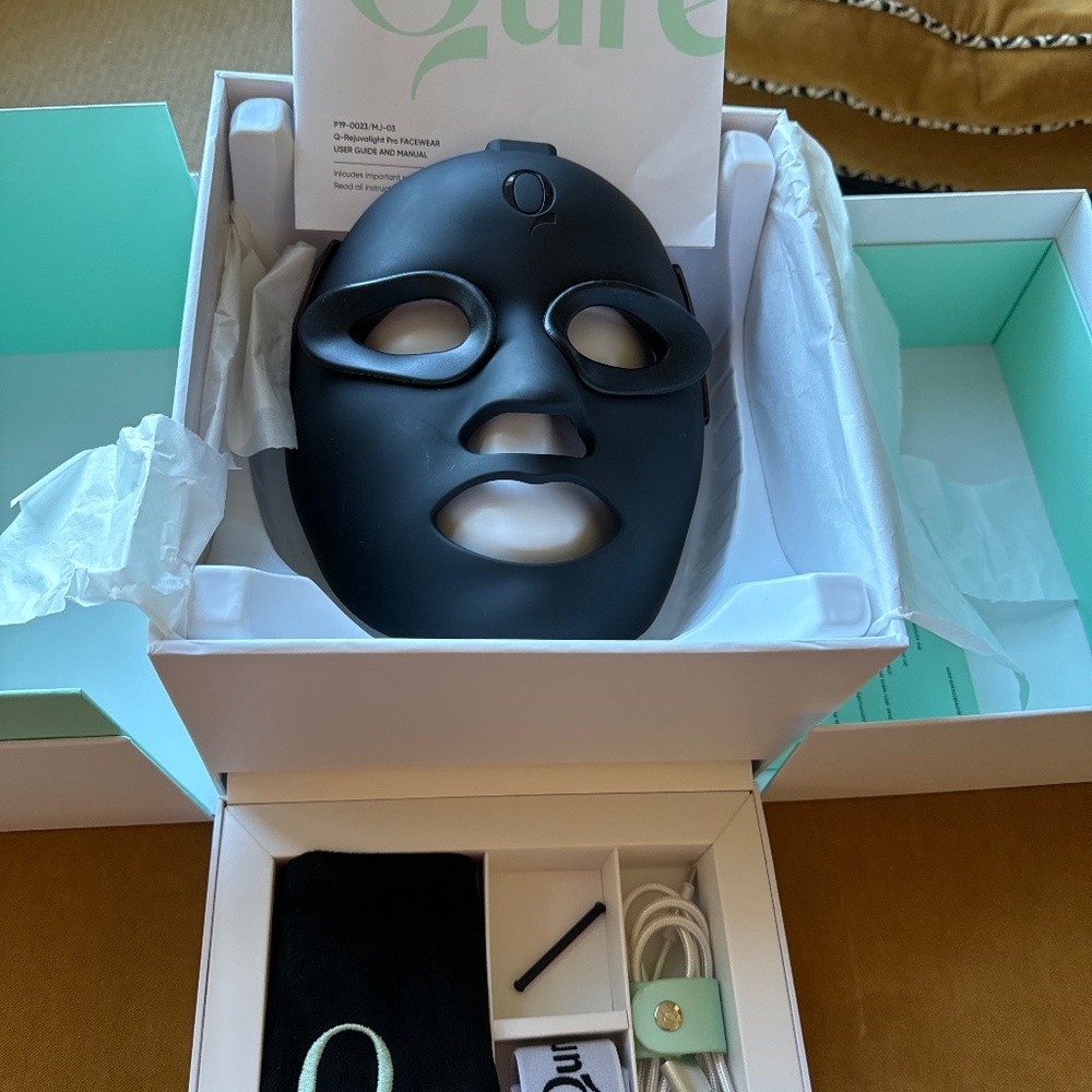 Qure Rejuvalight LED Pro Facewear